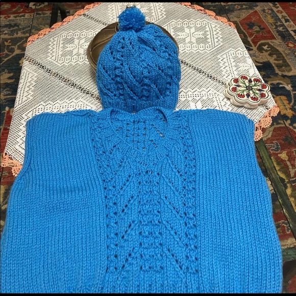 Handmade knitted sweater and hat 2 piece set ages 6 Year Old